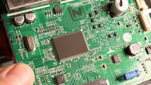 Removing markings from integrated circuits with Enjoywood M4 fiber laser engraver